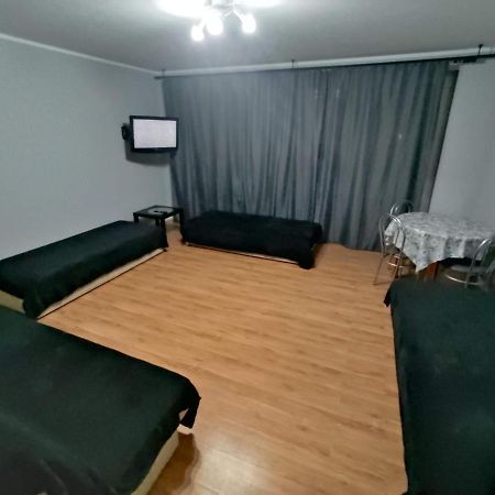 3030 Jana Spychalskiego 32 - Tanie Pokoje W Apartamencie - Samodzielne Zameldowanie - Self Check In Poznań Extérieur photo
