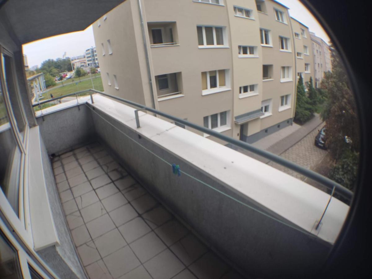 3030 Jana Spychalskiego 32 - Tanie Pokoje W Apartamencie - Samodzielne Zameldowanie - Self Check In Poznań Extérieur photo