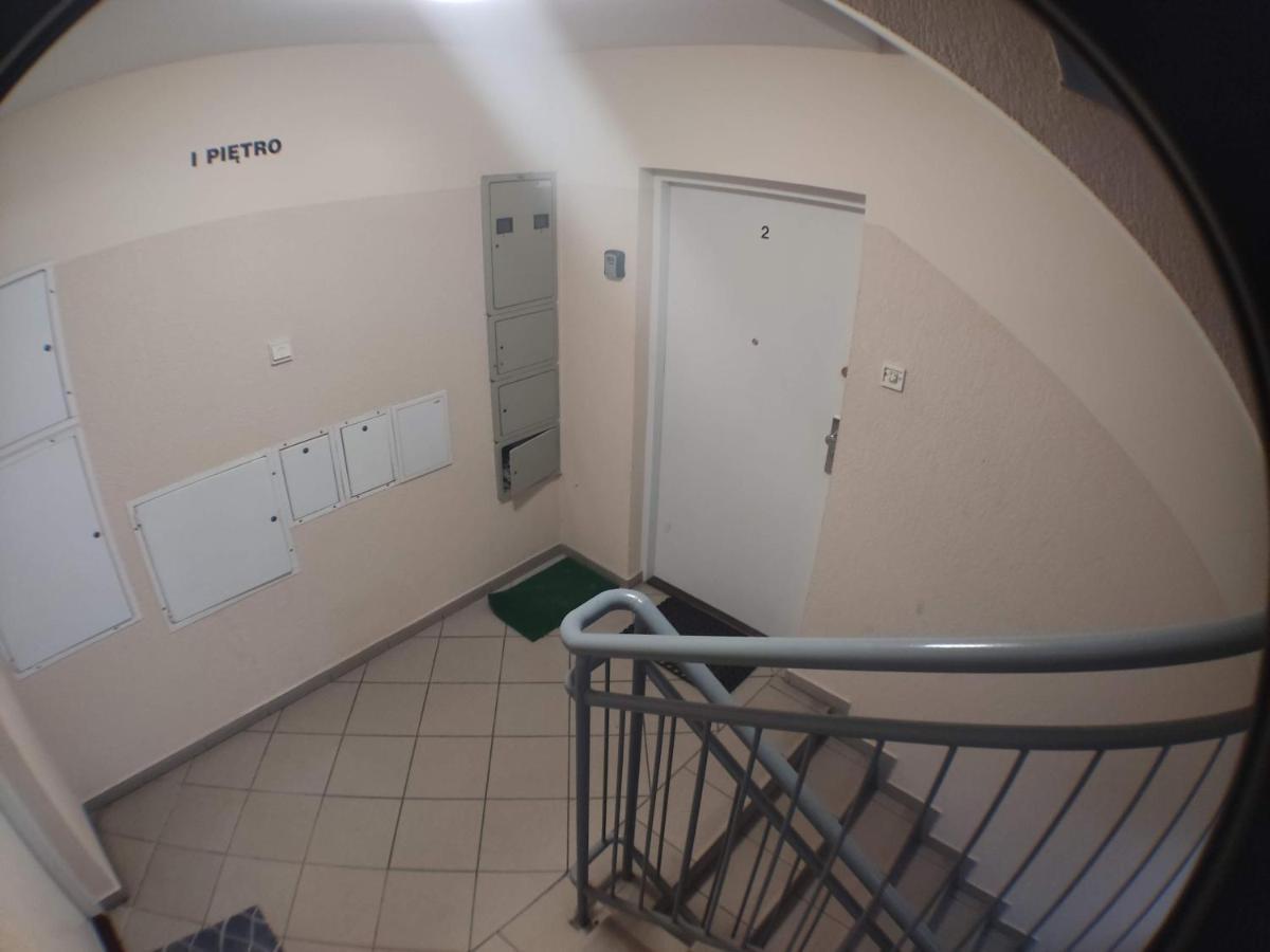 3030 Jana Spychalskiego 32 - Tanie Pokoje W Apartamencie - Samodzielne Zameldowanie - Self Check In Poznań Extérieur photo