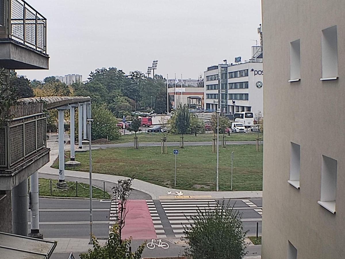 3030 Jana Spychalskiego 32 - Tanie Pokoje W Apartamencie - Samodzielne Zameldowanie - Self Check In Poznań Extérieur photo