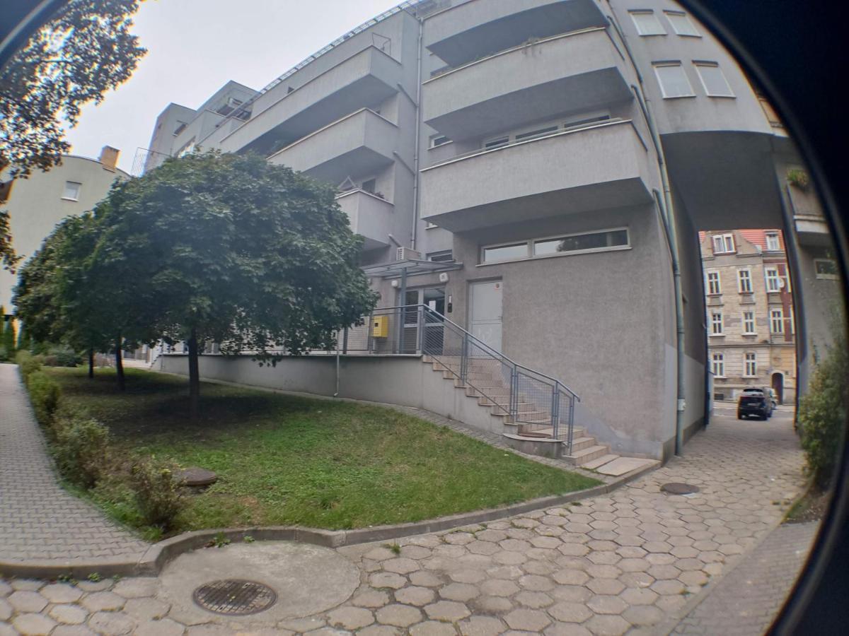 3030 Jana Spychalskiego 32 - Tanie Pokoje W Apartamencie - Samodzielne Zameldowanie - Self Check In Poznań Extérieur photo