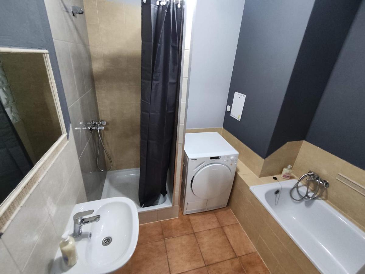 3030 Jana Spychalskiego 32 - Tanie Pokoje W Apartamencie - Samodzielne Zameldowanie - Self Check In Poznań Extérieur photo