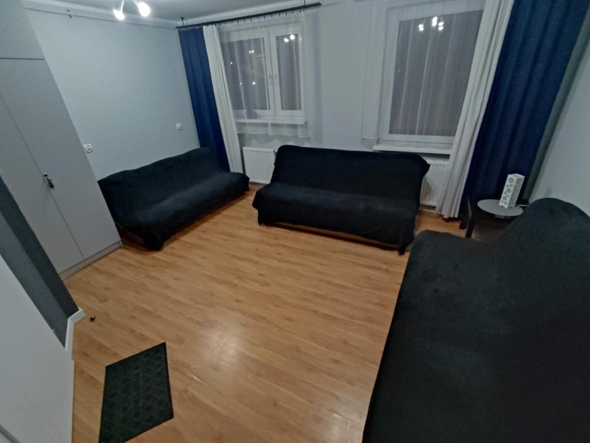 3030 Jana Spychalskiego 32 - Tanie Pokoje W Apartamencie - Samodzielne Zameldowanie - Self Check In Poznań Extérieur photo