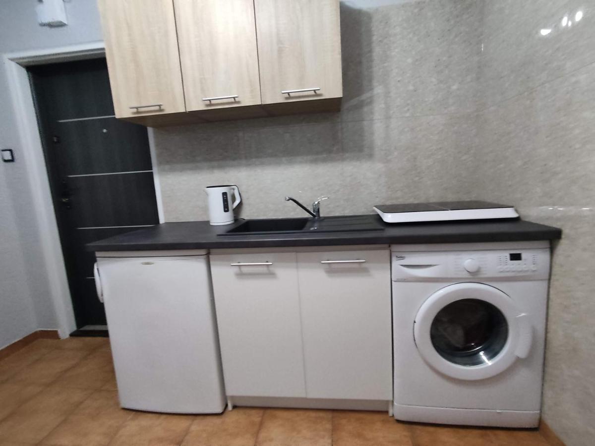 3030 Jana Spychalskiego 32 - Tanie Pokoje W Apartamencie - Samodzielne Zameldowanie - Self Check In Poznań Extérieur photo